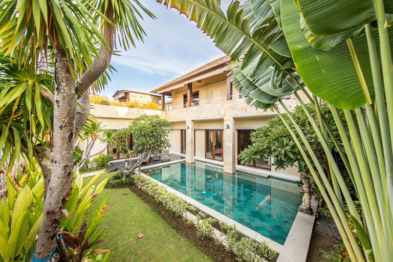 Toma de piscina dentro de la casa